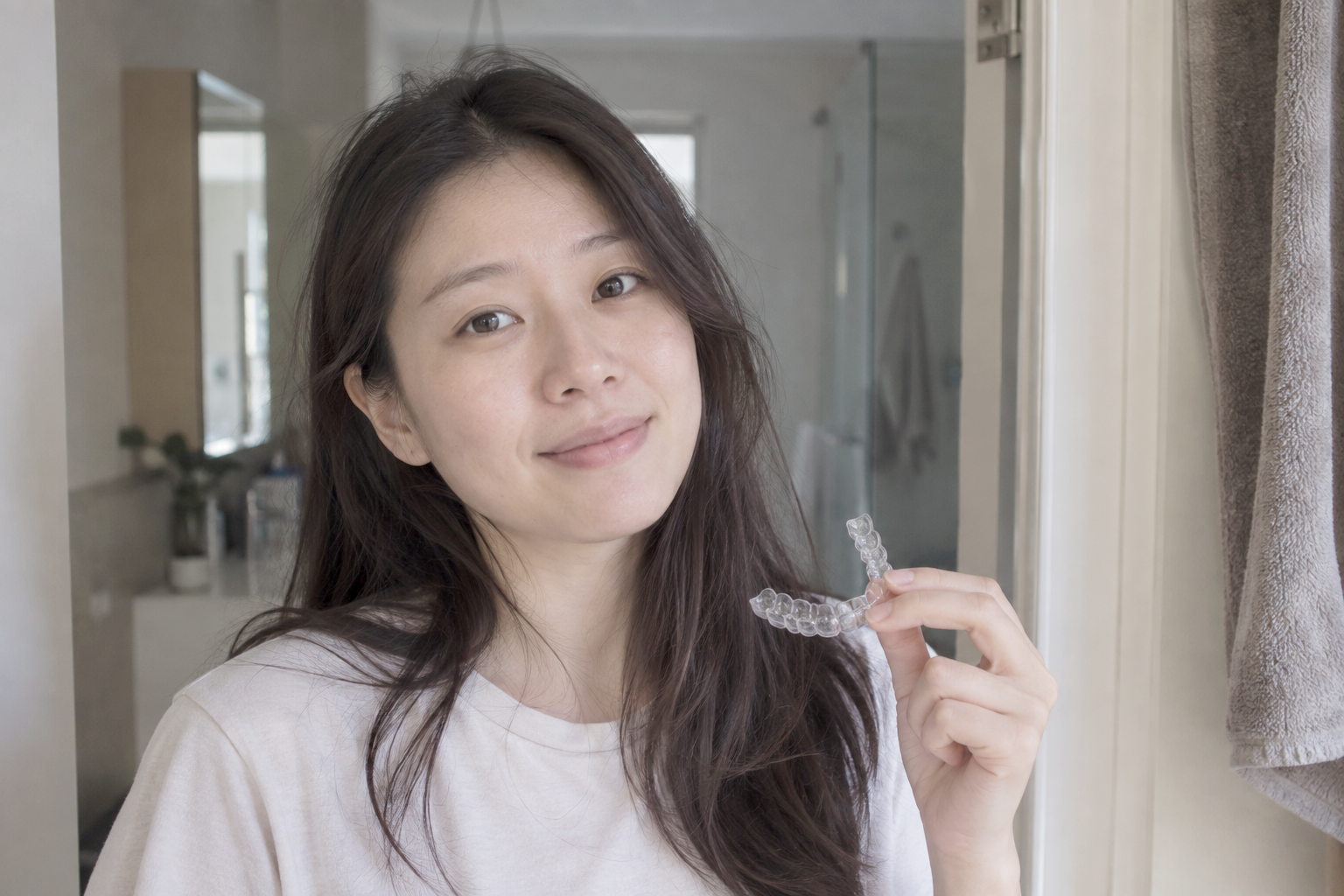 Clear Aligners vs Braces: Which Fits a Busy Adult or Teen Lifestyle Better?